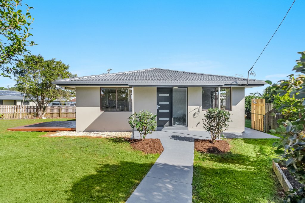 21 Suncrest Avenue, Alstonville NSW 2477 - photo 2