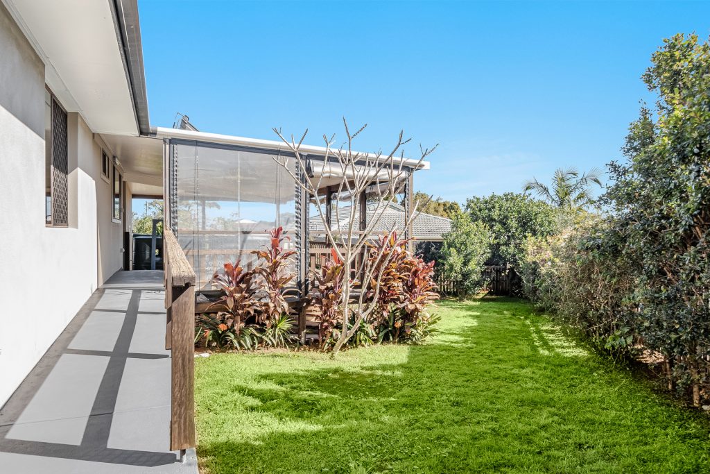 21 Suncrest Avenue, Alstonville NSW 2477 - photo 3