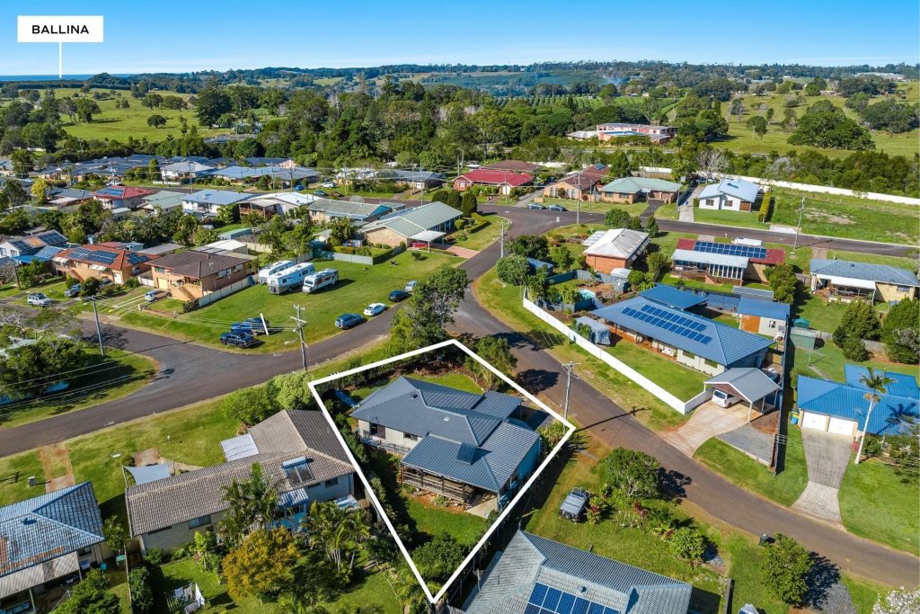 21 Suncrest Avenue, Alstonville NSW 2477 - photo 8