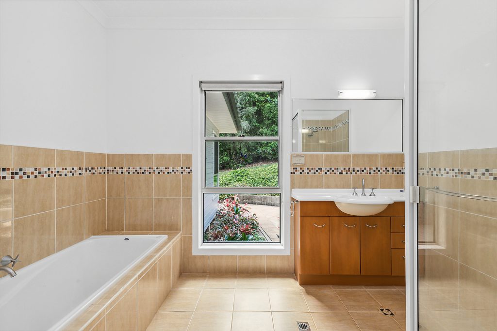 6 Nelson Chase, Tuckombil NSW 2477 - photo 11