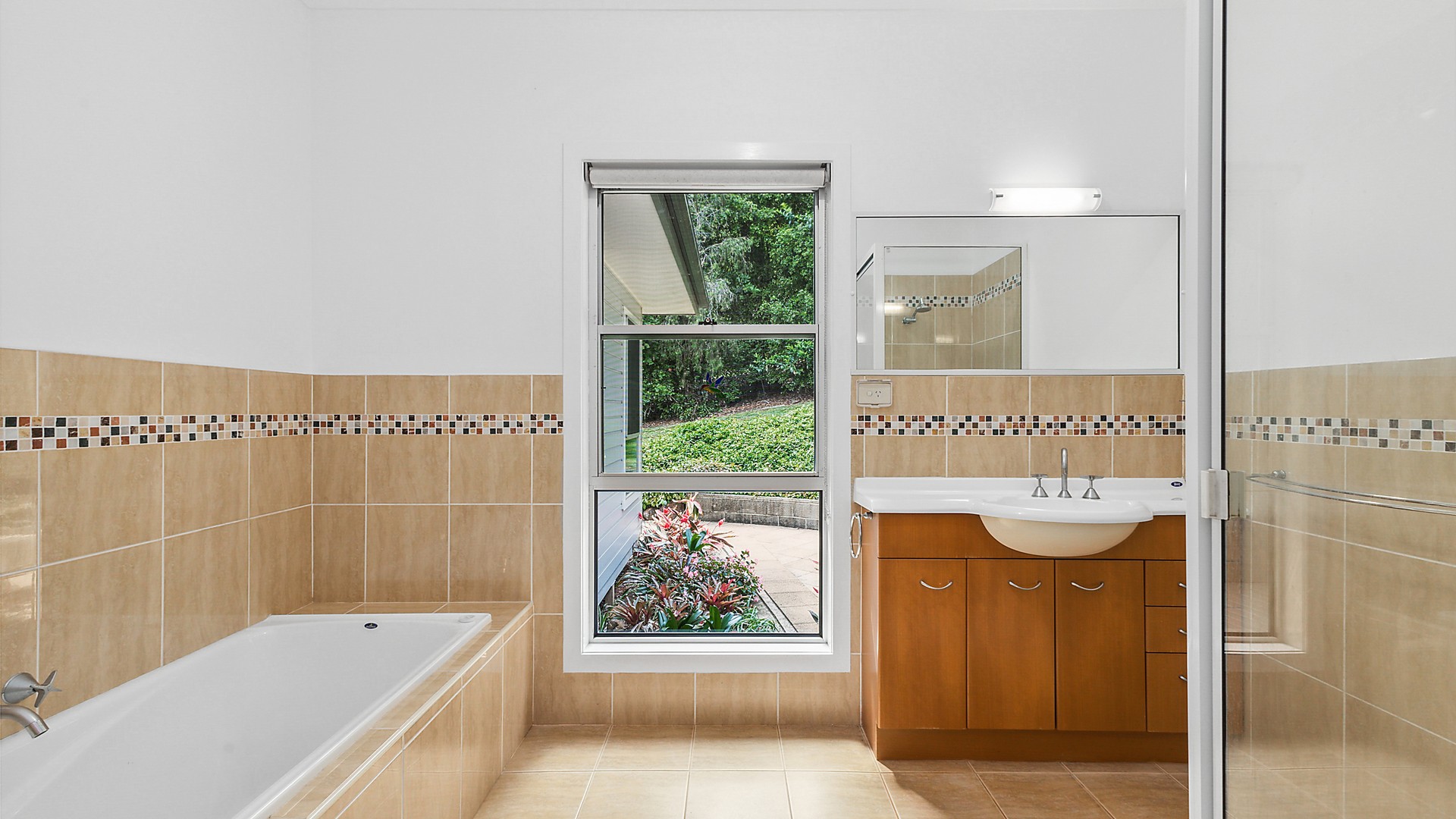 6 Nelson Chase, Tuckombil NSW 2477 - photo 11