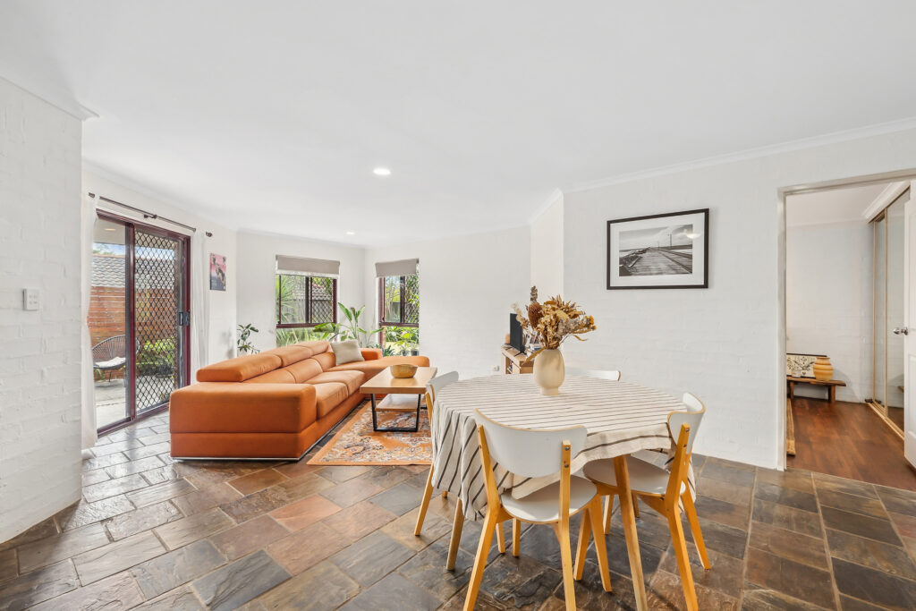 Sold - 2/5 Jackwood Court - New Property in Suffolk Park - Real Estate by Ian Daniels