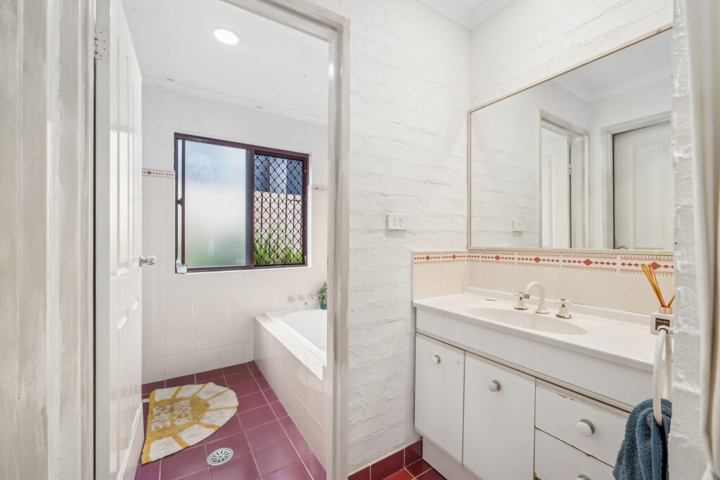 Sold - 2/5 Jackwood Court - New Property in Suffolk Park - Real Estate by Ian Daniels
