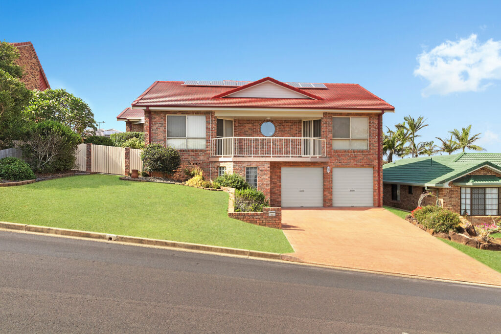 Sold - 43 Killarney Crescent - New Property in Skennars Head - Real Estate by Glenn Mills Sarah Sommerfeld