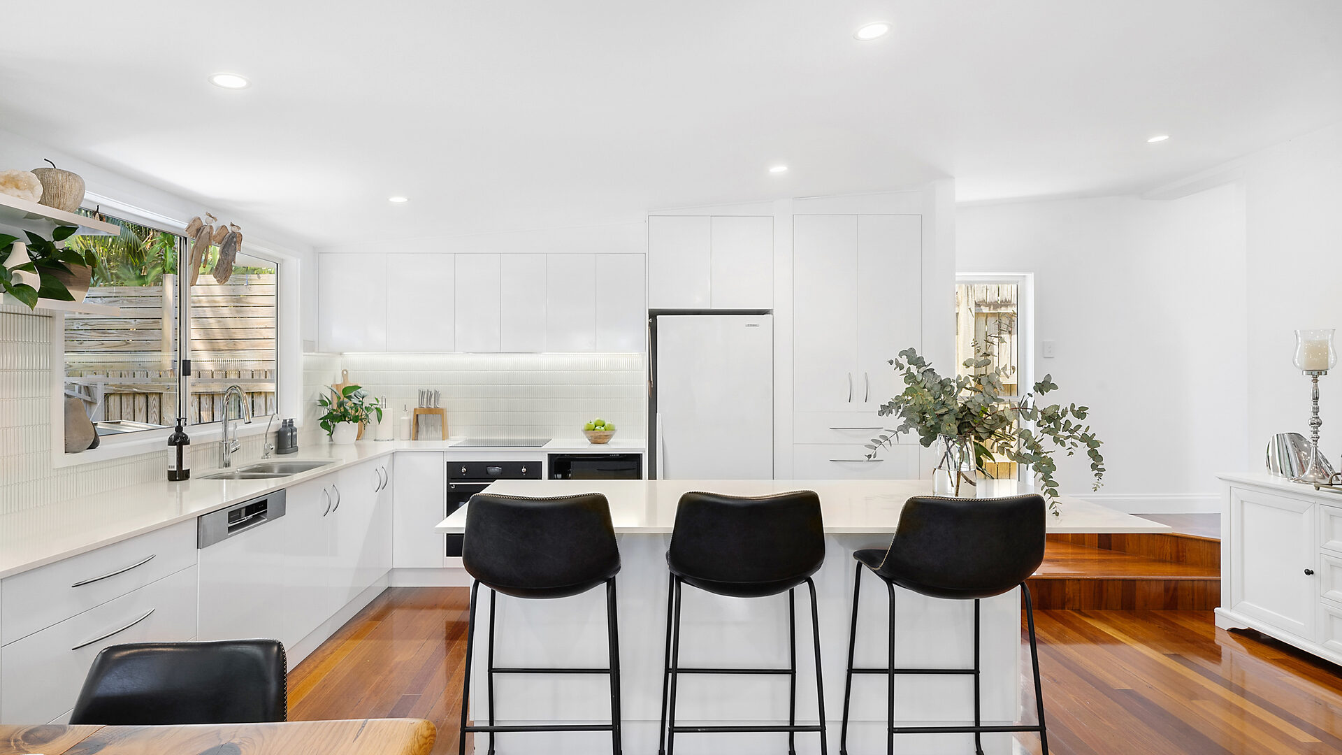 Sold - 26 Bottlebrush Crescent - New Property in Suffolk Park - Real Estate by McGrath 