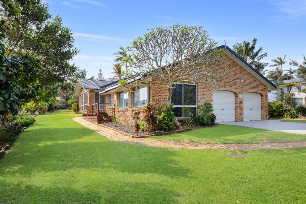 Sold - 76 Headlands Drive - New Property in Skennars Head - Real Estate by Glenn Mills Sarah Sommerfeld