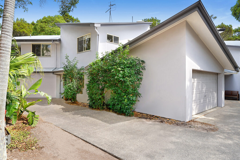 Sold - 2/50 Armstrong Street - New Property in Suffolk Park - Real Estate by Ian Daniels