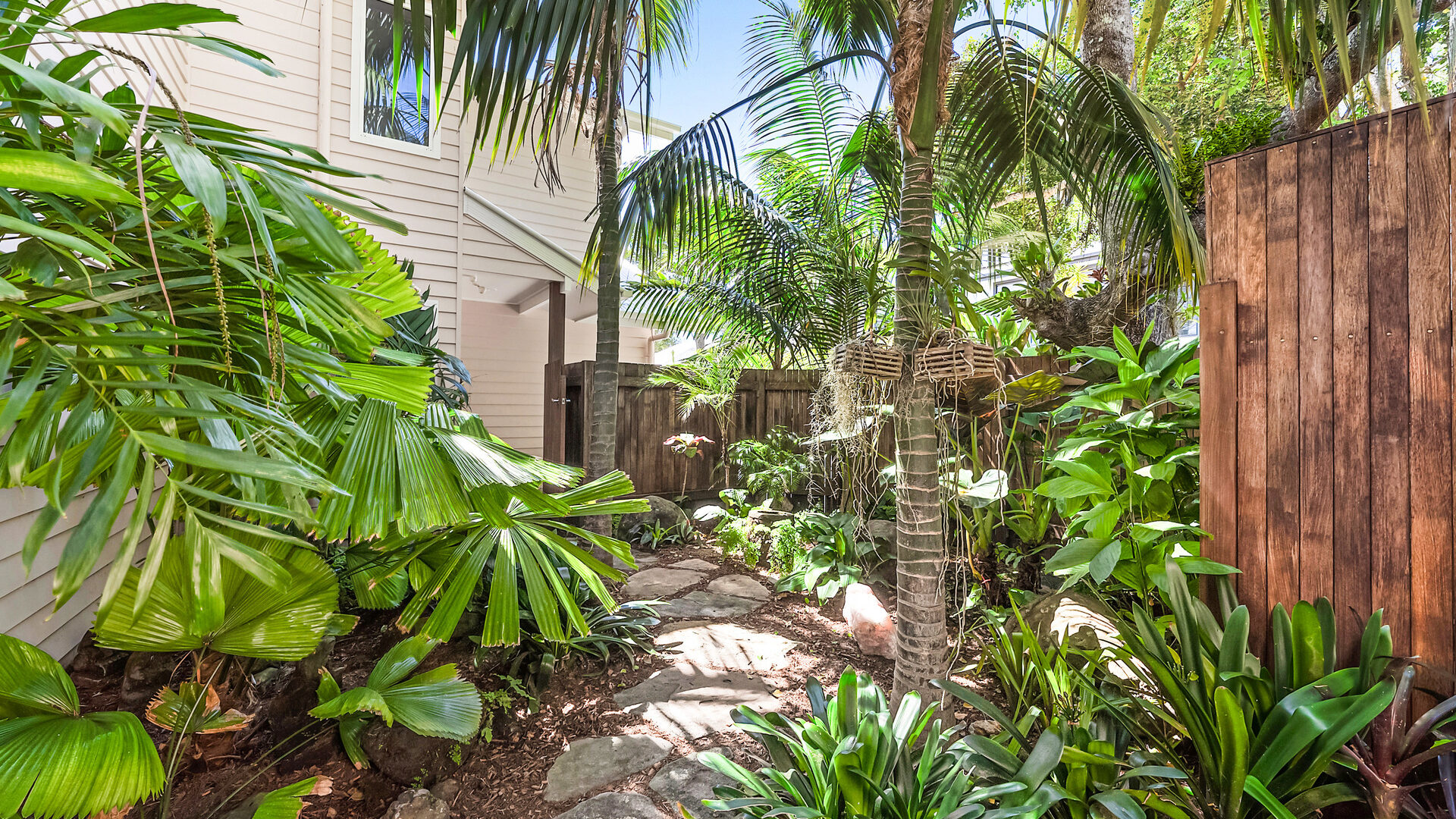 Sold - 6/46 Armstrong Street - New Property in Suffolk Park - Real Estate by Ian Daniels
