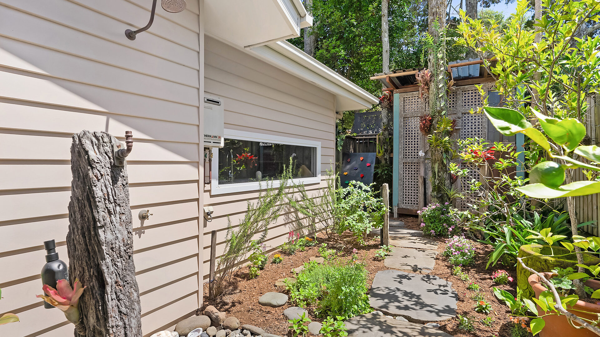 Sold - 6/46 Armstrong Street - New Property in Suffolk Park - Real Estate by Ian Daniels