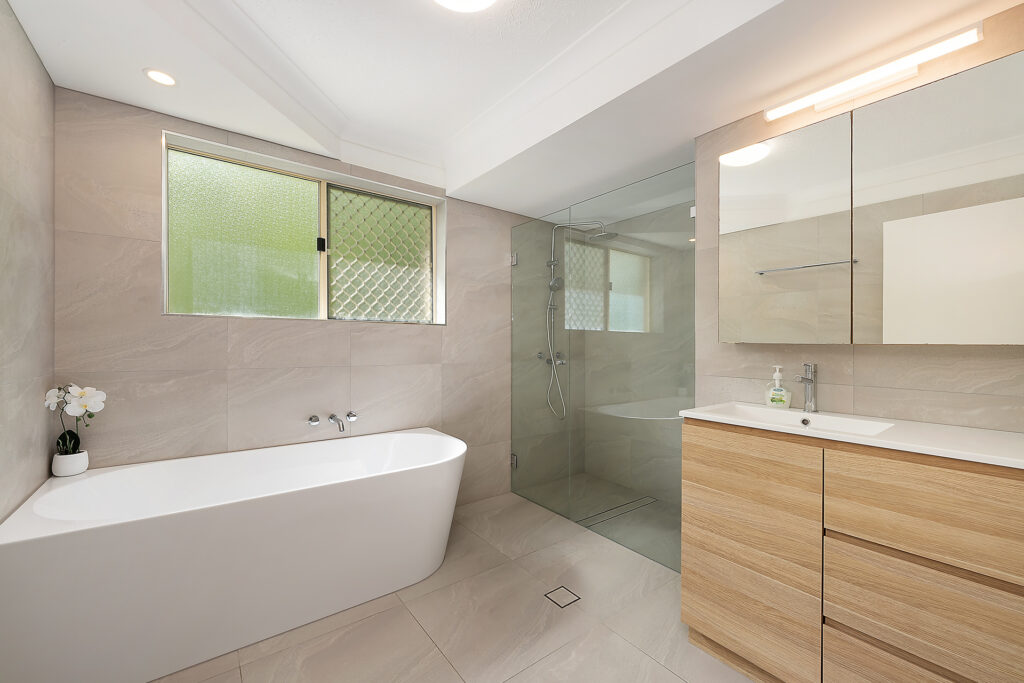 Sold - 4/84 Lawson Street - New Property in Byron Bay - Real Estate by Ollie Charkos
