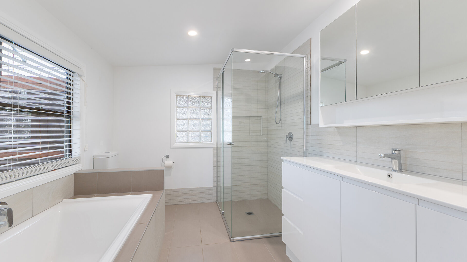 Sold - 40 Little Pitt Street - New Property in Broadwater - Real Estate by Adam & Maxine Gaiter