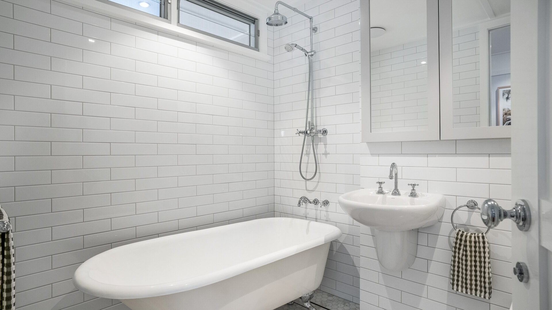 Sold - 28 Carlyle Street - New Property in Byron Bay - Real Estate by Nick Dunn