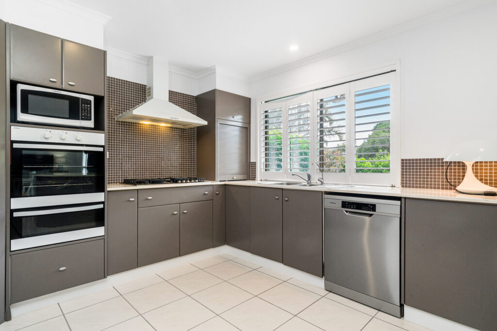 Sold - 31 Bottlebrush Crescent - New Property in Suffolk Park - Real Estate by Ian Daniels