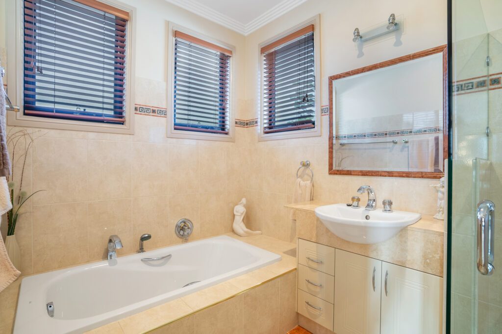 Sold - 3 Hoop Pine Lane - New Property in Suffolk Park - Real Estate by Nick Dunn
