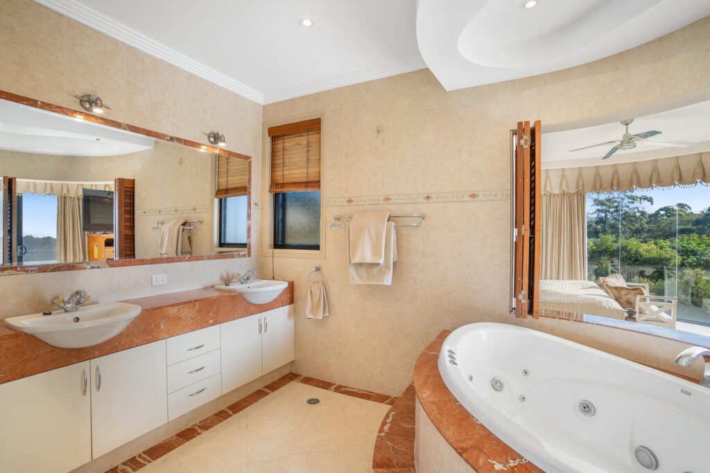 Sold - 3 Hoop Pine Lane - New Property in Suffolk Park - Real Estate by Nick Dunn
