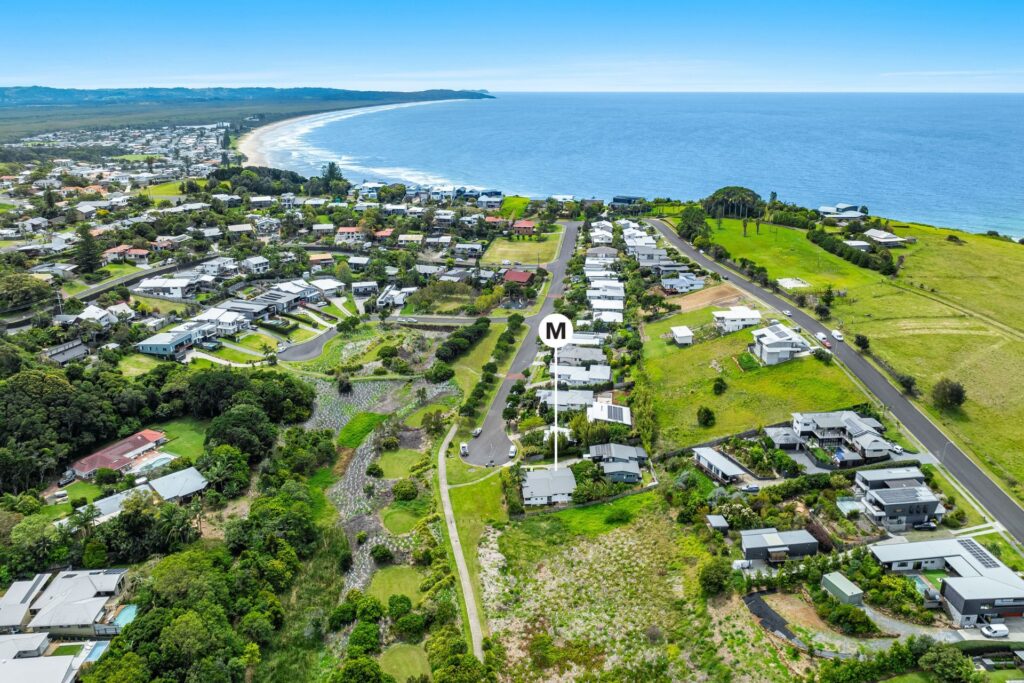 lennox head