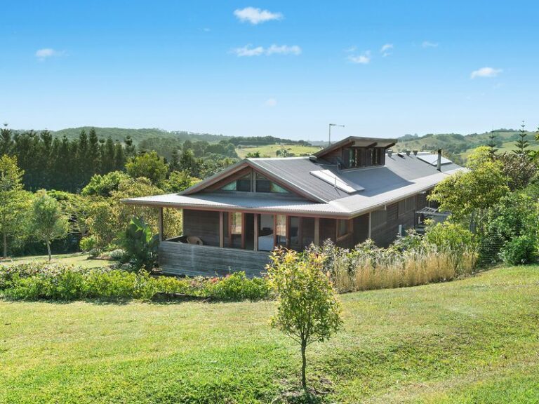 Sold - 27 Phoenix Drive - New Property in TINTENBAR - Real Estate by Glenn Mills Sarah Sommerfeld