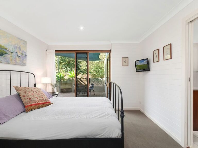 Sold - 27 Phoenix Drive - New Property in TINTENBAR - Real Estate by Glenn Mills Sarah Sommerfeld