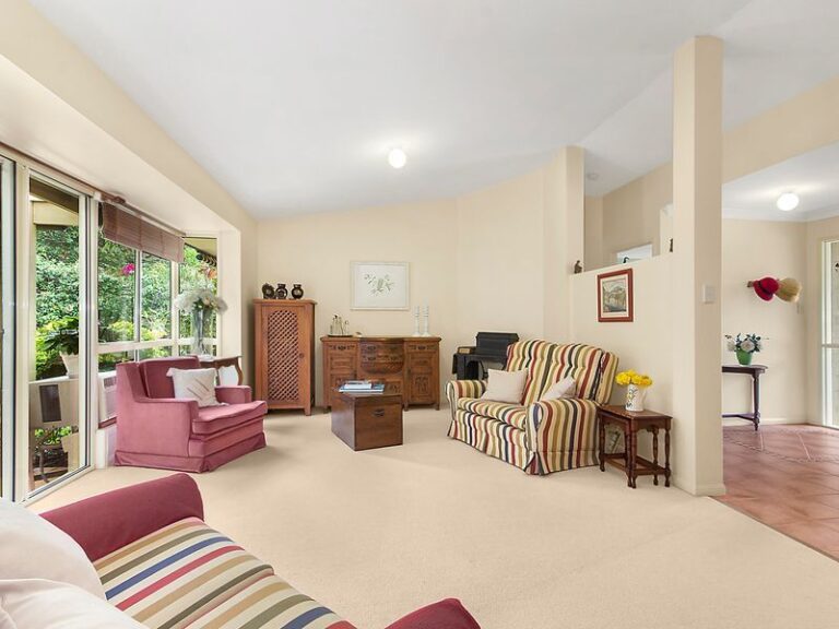 Sold - 5 Mahr Place - New Property in SUFFOLK PARK - Real Estate by Ollie Charkos