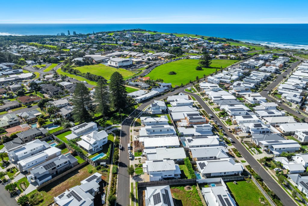 Sold - 4 Seaside Avenue - New Property in Skennars Head - Real Estate by Jason Crethar