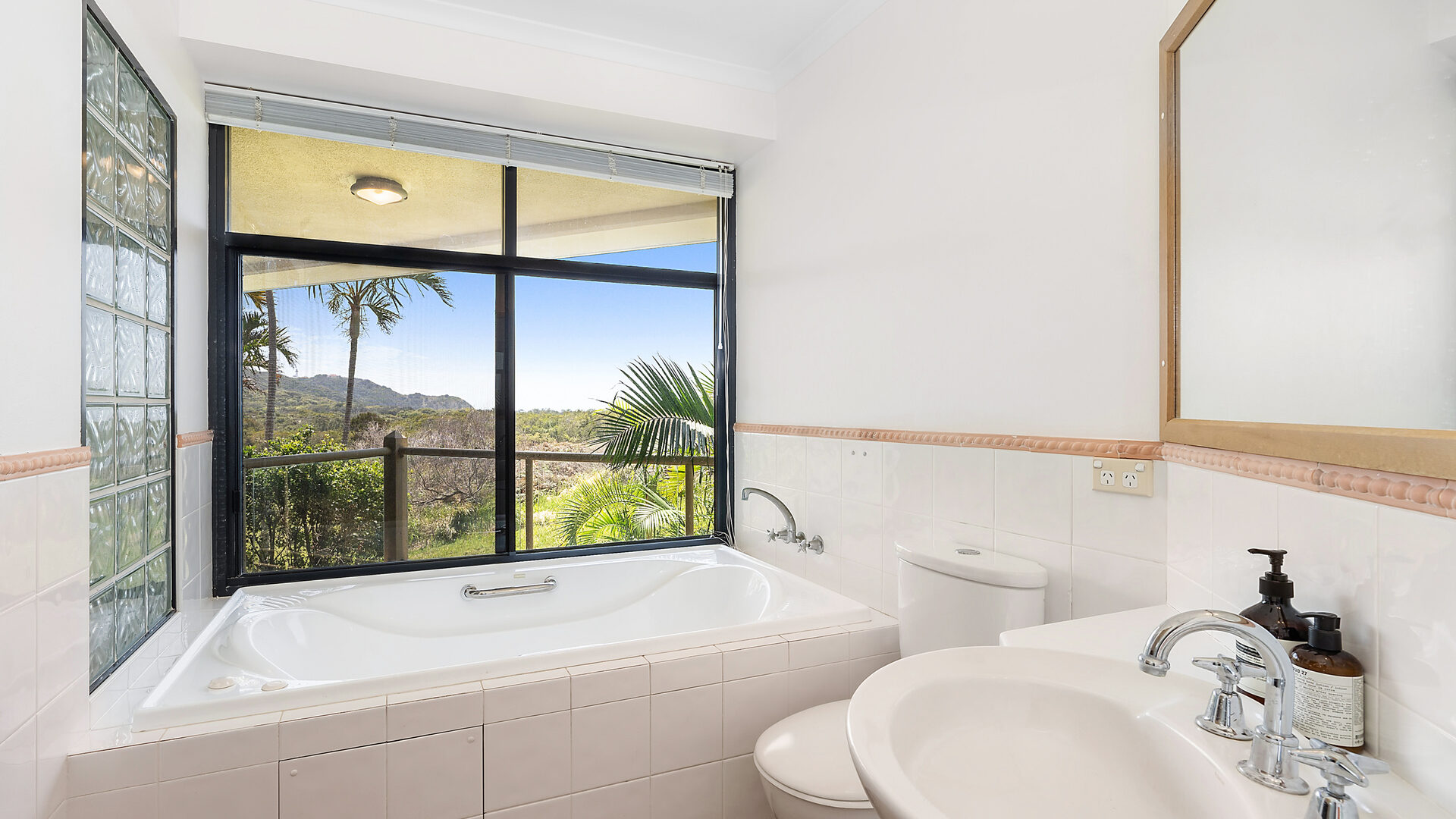 Sold - 2/3 Milne Street - New Property in Byron Bay - Real Estate by Ollie Charkos