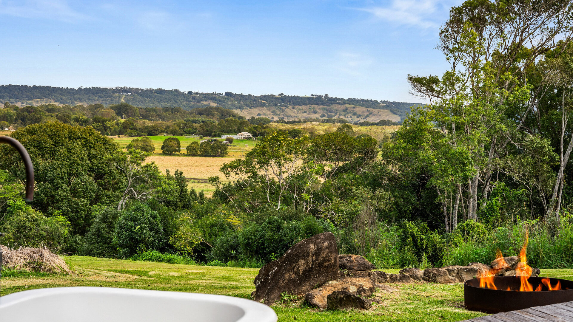 Sold - 128 Grays Lane - New Property in Tyagarah - Real Estate by Ollie Charkos