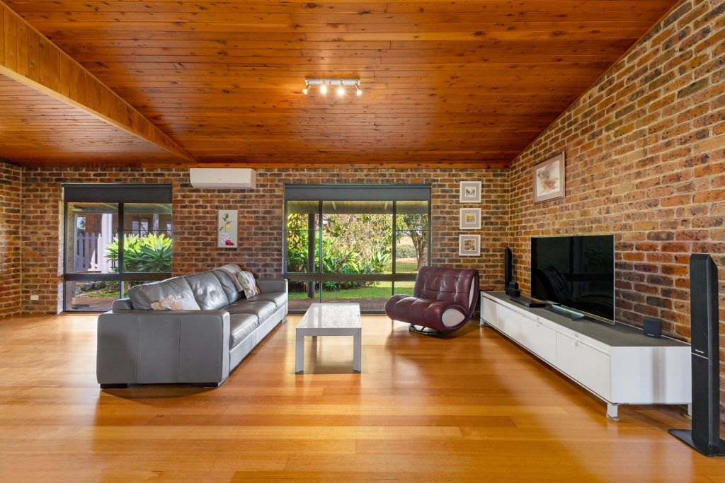 Sold - 133 Scarrabelottis Road - New Property in Nashua - Real Estate by Bill Johnston