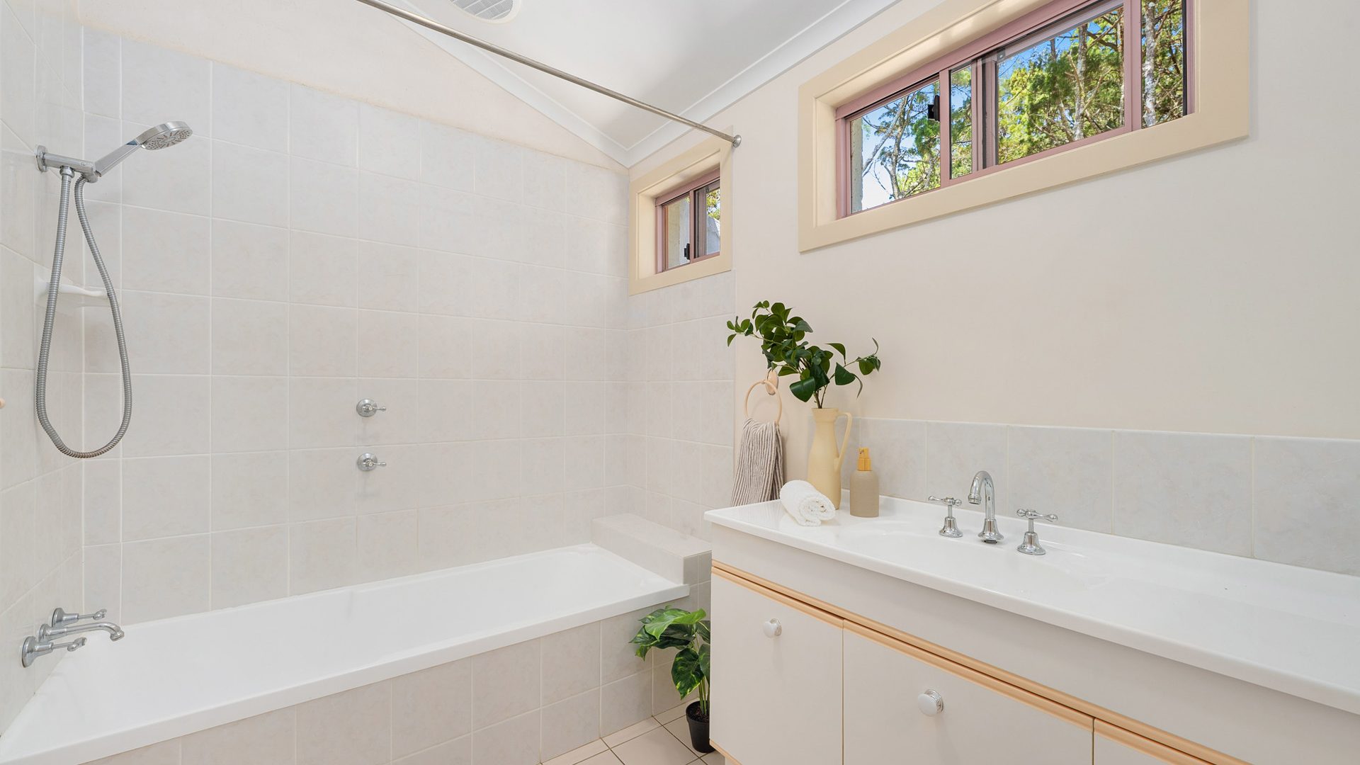 Sold - 2/42-44 Armstrong Street - New Property in Suffolk Park - Real Estate by Ian Daniels