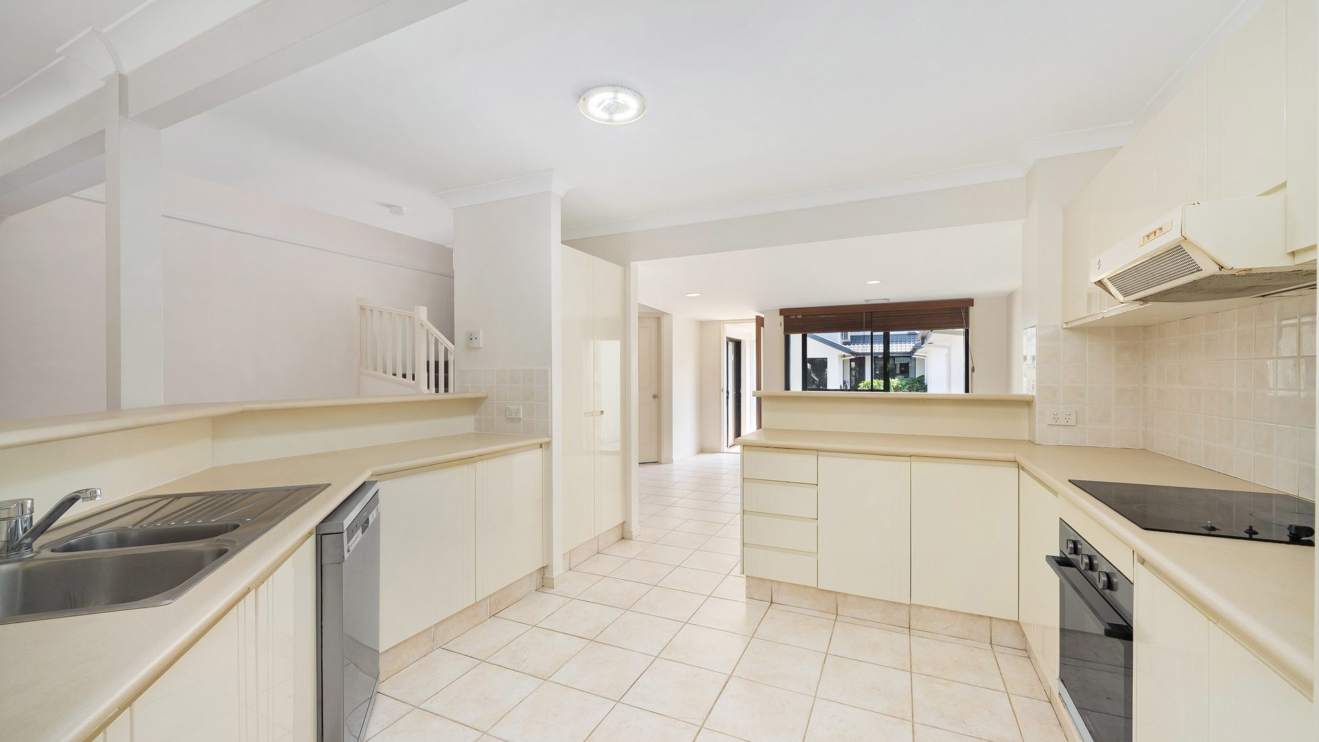 Sold - 2/58 Armstrong Street - New Property in Suffolk Park - Real Estate by Ian Daniels