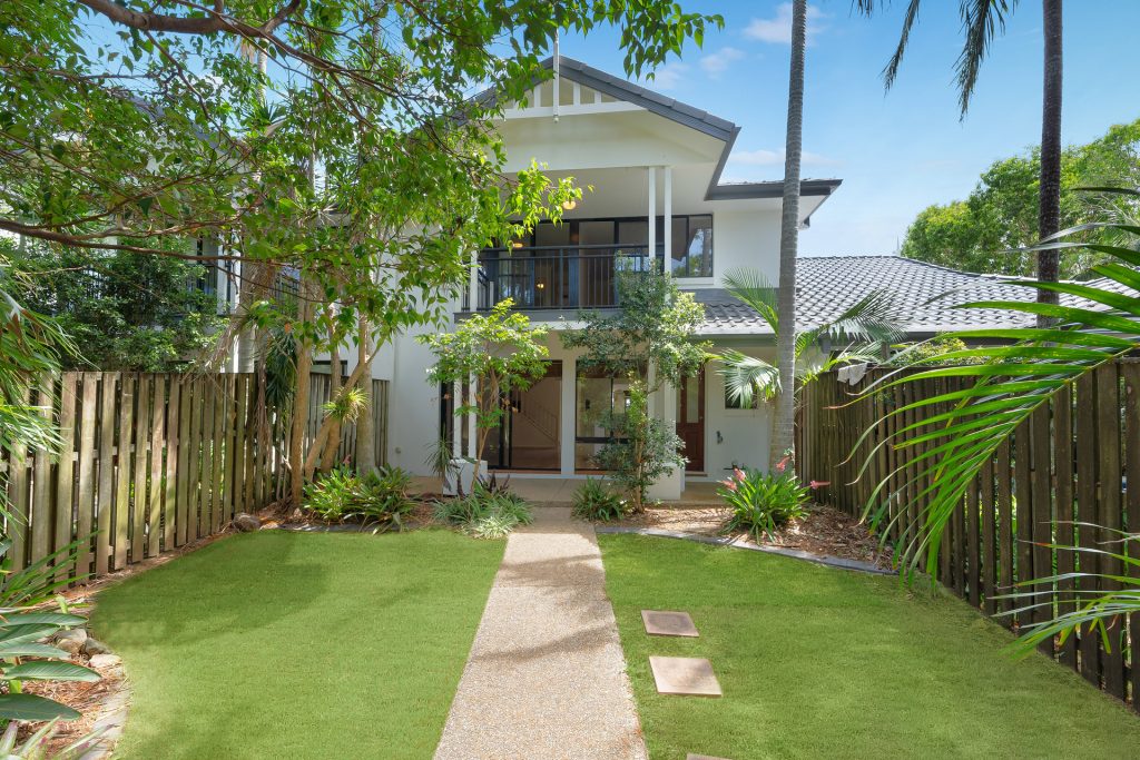Sold - 2/58 Armstrong Street - New Property in Suffolk Park - Real Estate by Ian Daniels