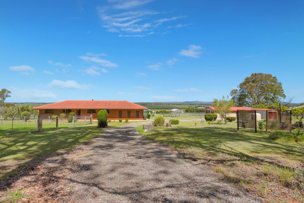 For Sale - 205 Reardons Lane - New Property in Swan Bay - Real Estate by Adam & Maxine Gaiter