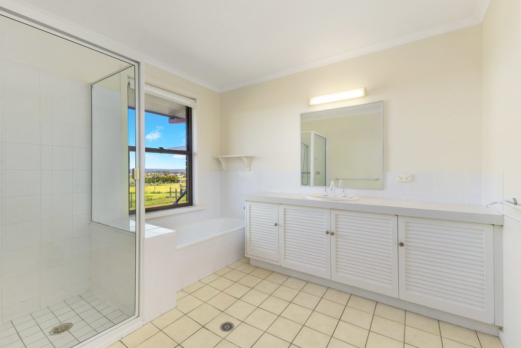 For Sale - 205 Reardons Lane - New Property in Swan Bay - Real Estate by Adam & Maxine Gaiter