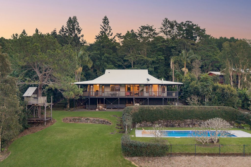 For Sale - 16 Rainforest Drive - New Property in Eltham - Real Estate by Bill Johnston