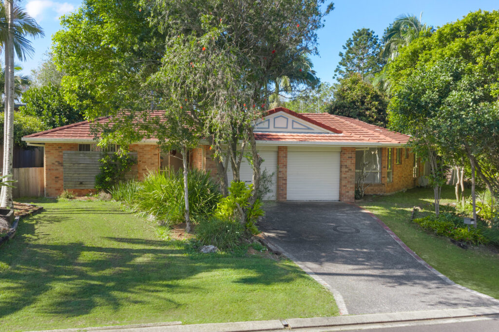 For Sale - 19 Corkwood Crescent - New Property in Suffolk Park - Real Estate by Ian Daniels