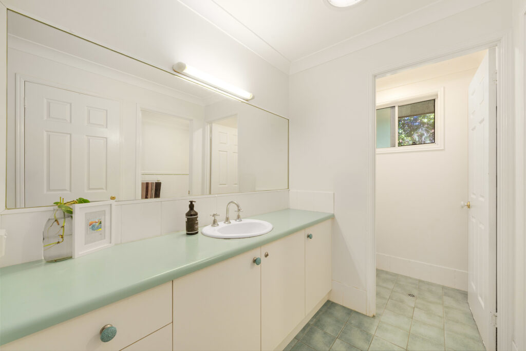 For Sale - 19 Corkwood Crescent - New Property in Suffolk Park - Real Estate by Ian Daniels